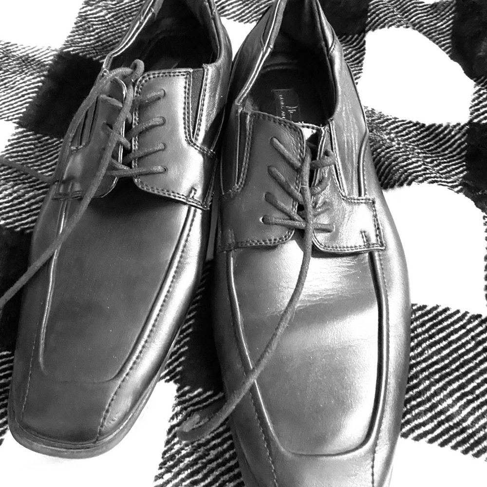 Men’s dress shoes